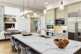 Calacatta Leon Quartz